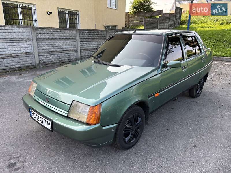 Лифтбек ЗАЗ 1103 Славута 2005 в Львове