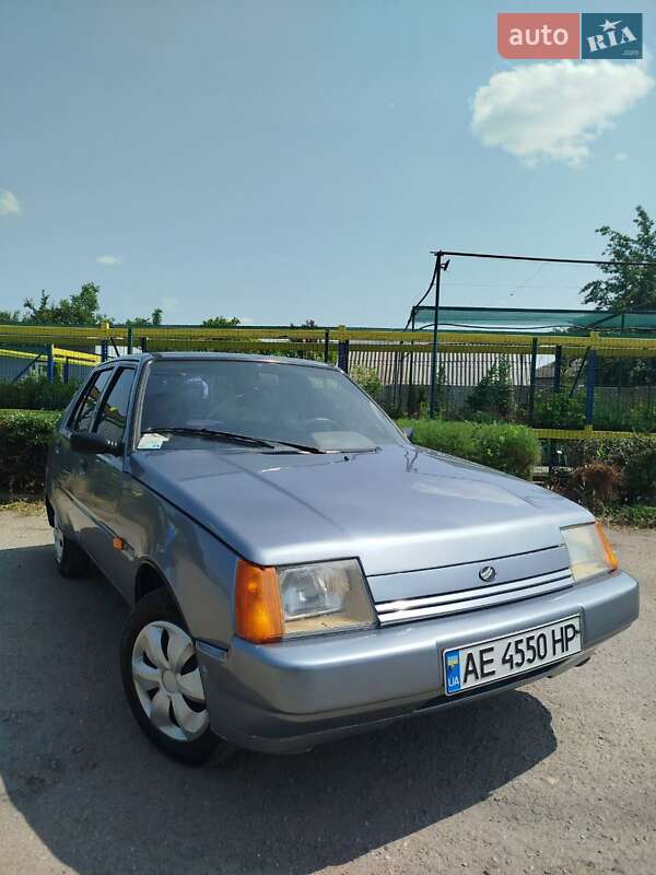 Лифтбек ЗАЗ 1103 Славута 2006 в Днепре