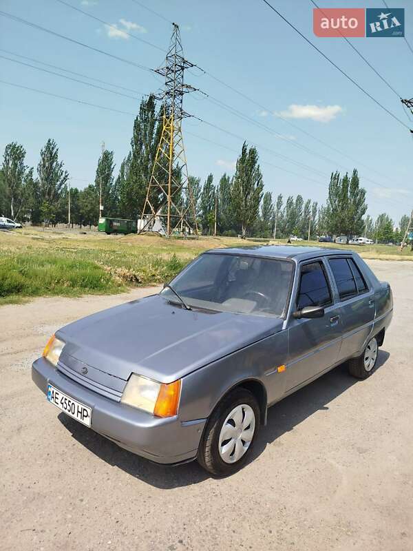 Лифтбек ЗАЗ 1103 Славута 2006 в Днепре
