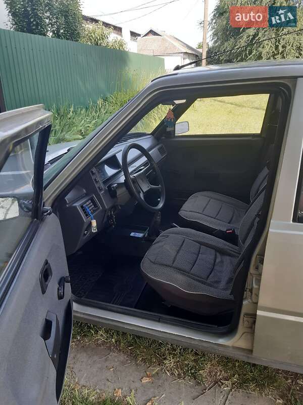 Лифтбек ЗАЗ 1103 Славута 1999 в Верхнеднепровске