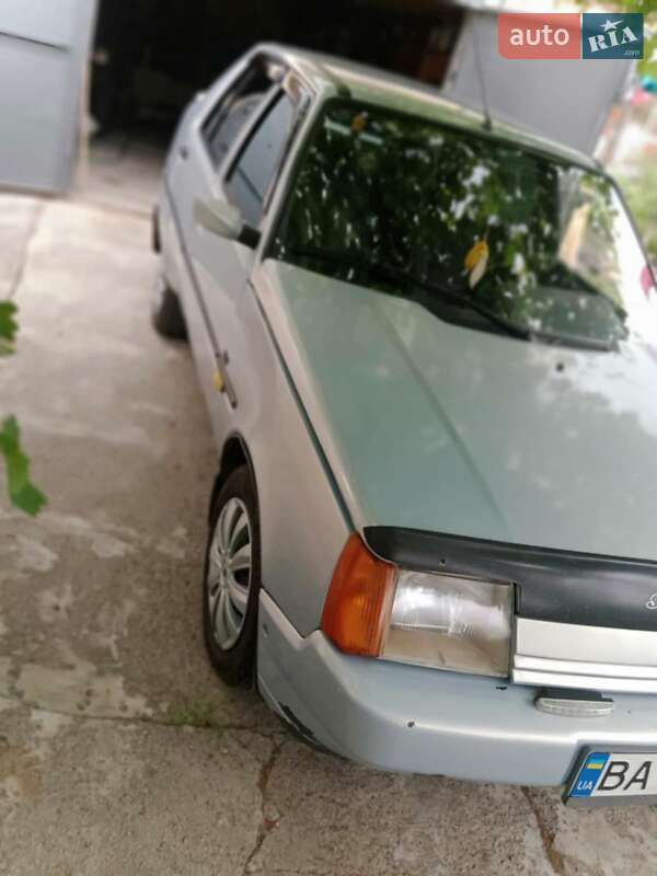 Ліфтбек ЗАЗ 1103 Славута 2004 в Олександрії фото 5 Ліфтбек ЗАЗ 1103 Славута 2004 в Олександрії