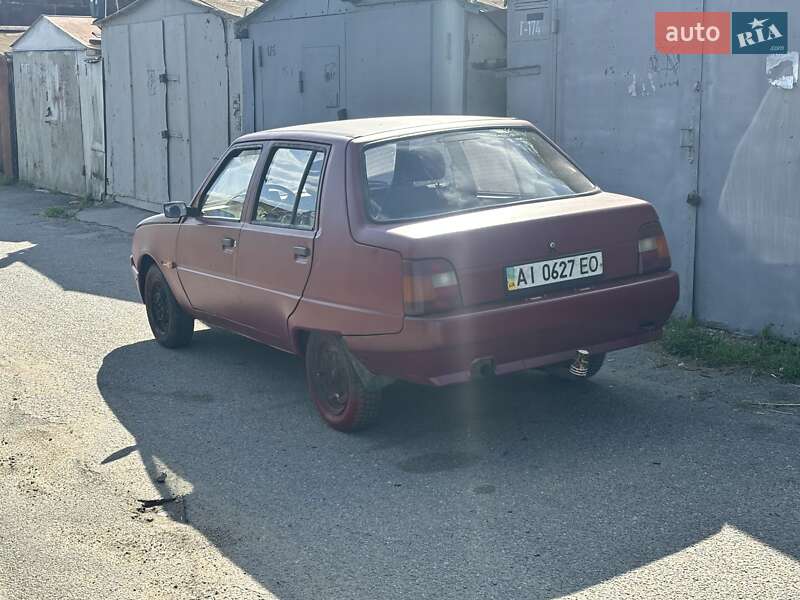 Ліфтбек ЗАЗ 1103 Славута 2006 в  фото Ліфтбек ЗАЗ 1103 Славута 2006 в