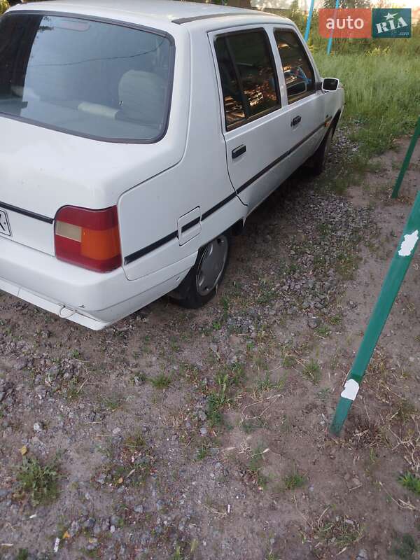 Лифтбек ЗАЗ 1103 Славута 2004 в Корсуне-Шевченковском