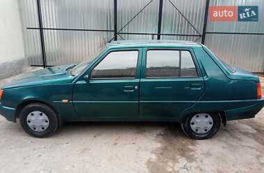 Лифтбек ЗАЗ 1103 Славута 2000 в 