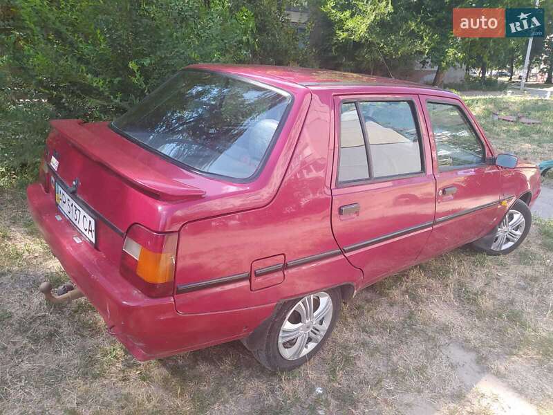 Лифтбек ЗАЗ 1103 Славута 2003 в Запорожье