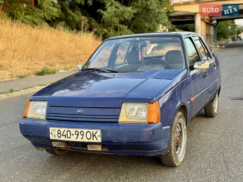 Лифтбек ЗАЗ 1103 Славута 2003 в Одессе