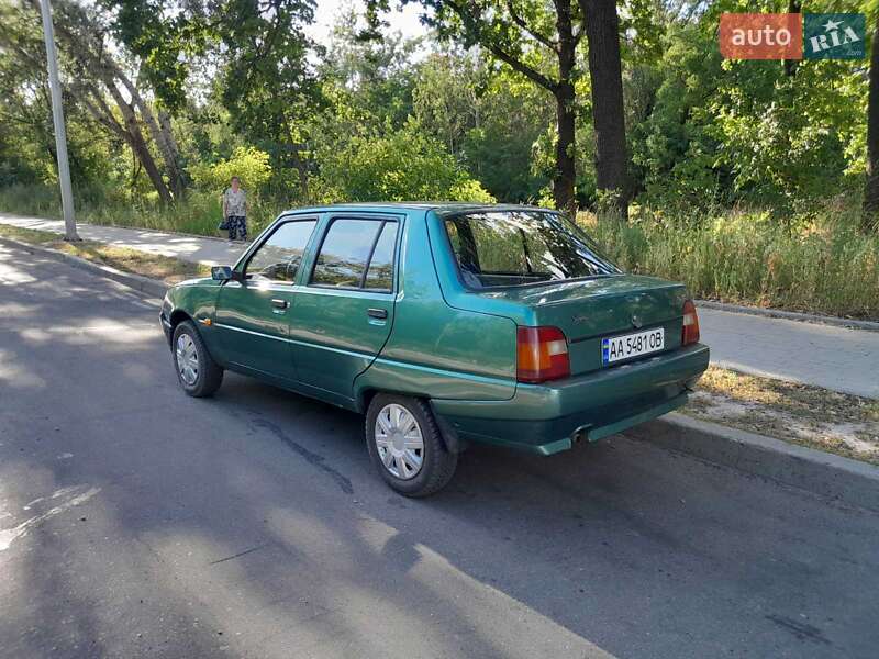 Лифтбек ЗАЗ 1103 Славута 2007 в Киеве