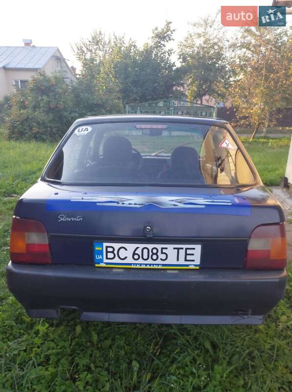 Лифтбек ЗАЗ 1103 Славута 2004 в Каменке-Бугской