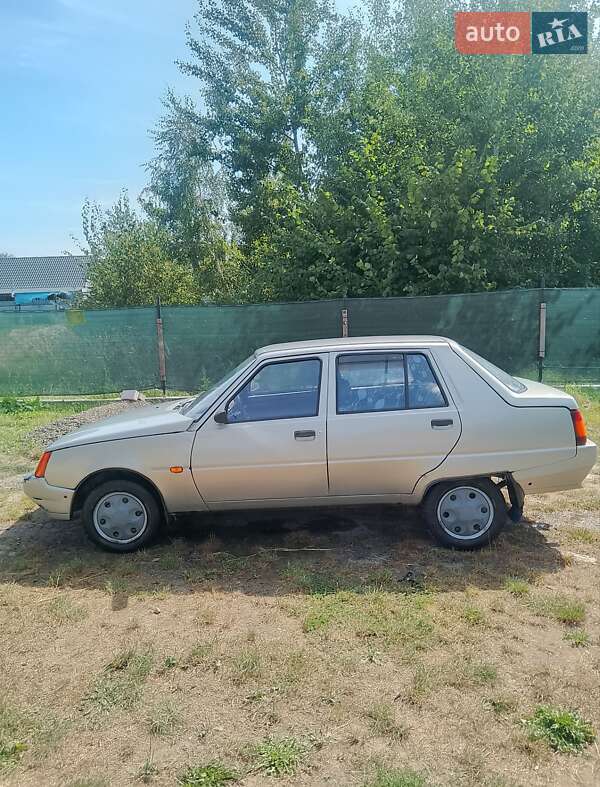 Лифтбек ЗАЗ 1103 Славута 2005 в Луцке