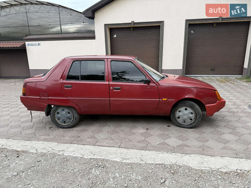 Ліфтбек ЗАЗ 1103 Славута 2006 в Дніпрі