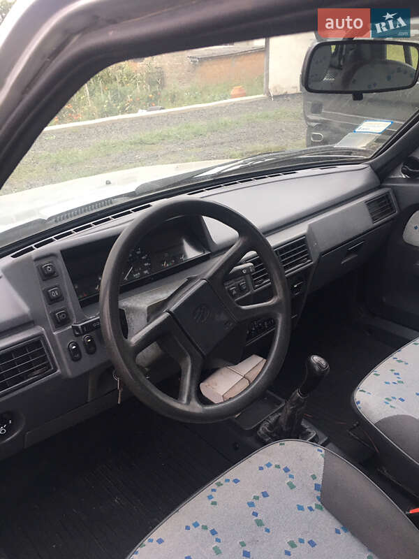 Лифтбек ЗАЗ 1103 Славута 2003 в Локачах фото 3 Лифтбек ЗАЗ 1103 Славута 2003 в Локачах