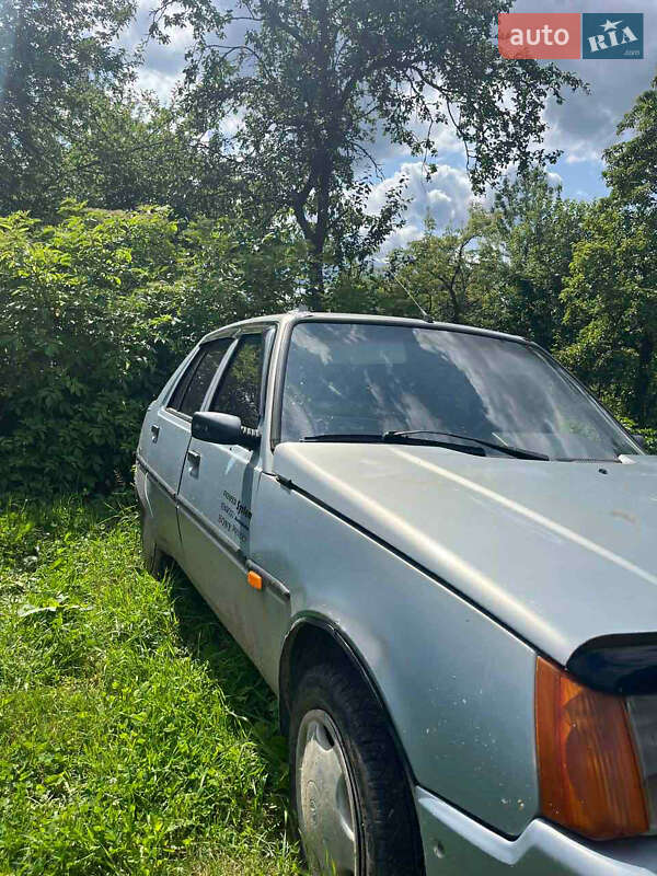 Ліфтбек ЗАЗ 1103 Славута 2005 в Стебнику фото 3 Ліфтбек ЗАЗ 1103 Славута 2005 в Стебнику