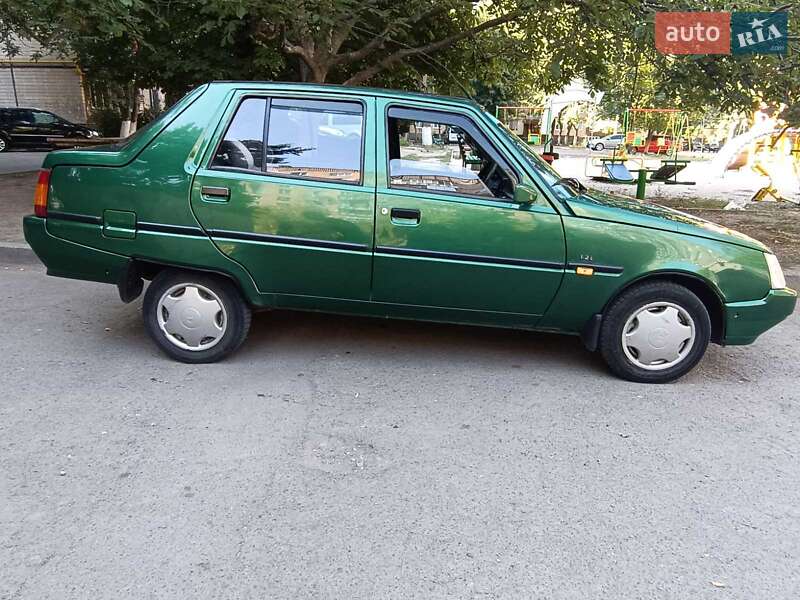 ЗАЗ 1103 Славута 2001