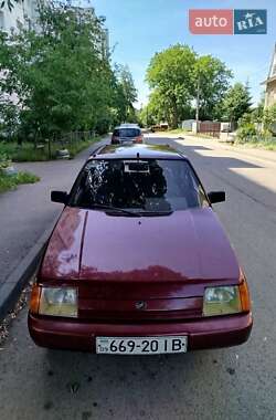 Лифтбек ЗАЗ 1103 Славута 2000 в Чорткове