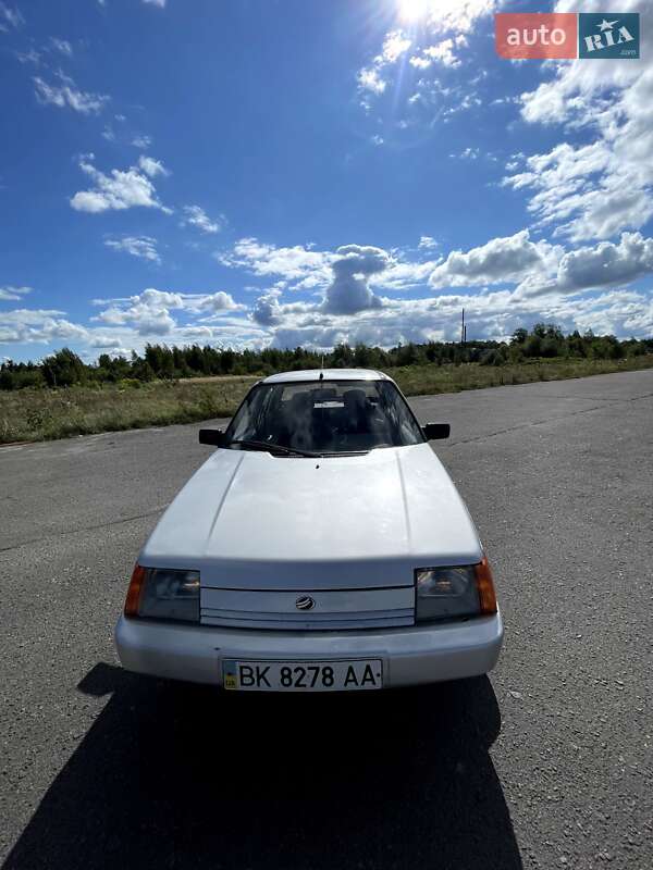 Лифтбек ЗАЗ 1103 Славута 1999 в Березному
