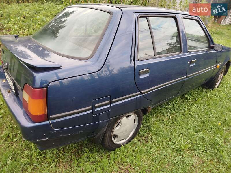 Лифтбек ЗАЗ 1103 Славута 2004 в Нижних Воротах фото 8 Лифтбек ЗАЗ 1103 Славута 2004 в Нижних Воротах