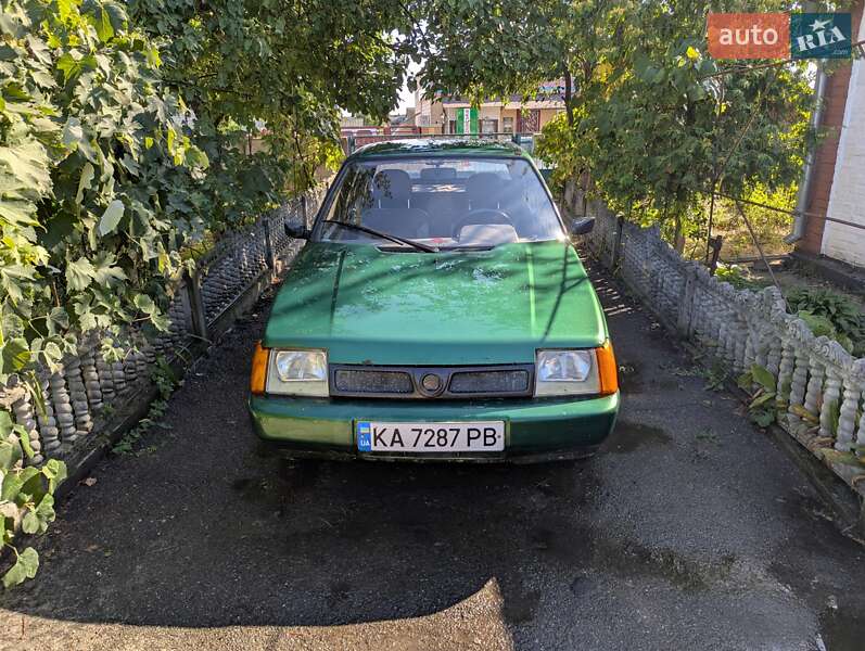 Лифтбек ЗАЗ 1103 Славута 2003 в Ракитном