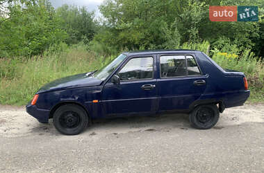 Лифтбек ЗАЗ 1103 Славута 2010 в 