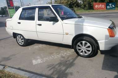 Лифтбек ЗАЗ 1103 Славута 2005 в 