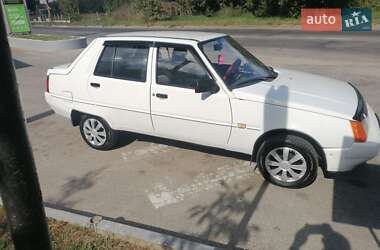 Лифтбек ЗАЗ 1103 Славута 2005 в 