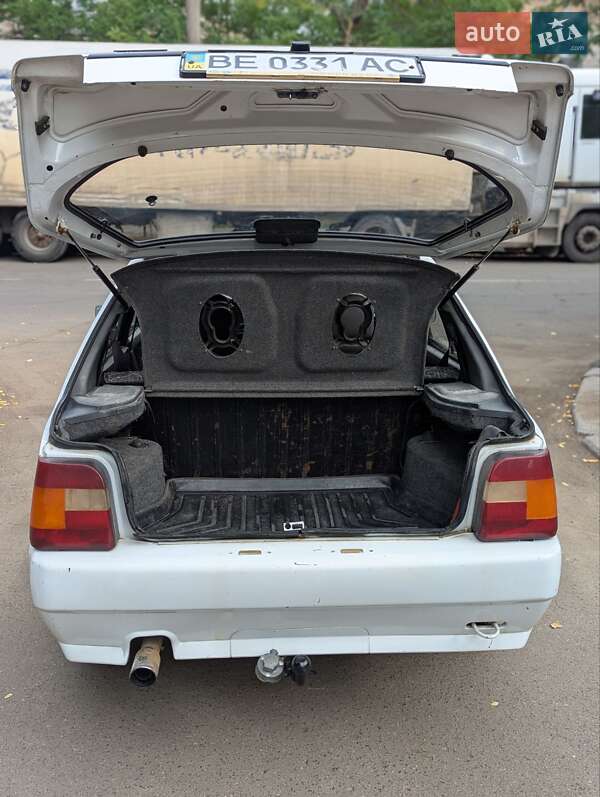 Лифтбек ЗАЗ 1103 Славута 2005 в Николаеве