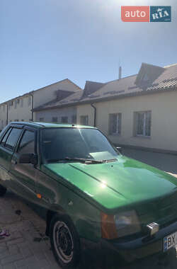 Лифтбек ЗАЗ 1103 Славута 2003 в Остроге