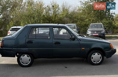 Лифтбек ЗАЗ 1103 Славута 2004 в 