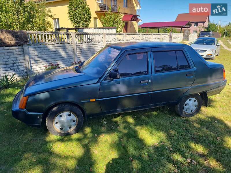 Лифтбек ЗАЗ 1103 Славута 2005 в Житомире