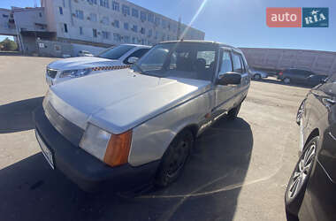 Лифтбек ЗАЗ 1103 Славута 2007 в Николаеве
