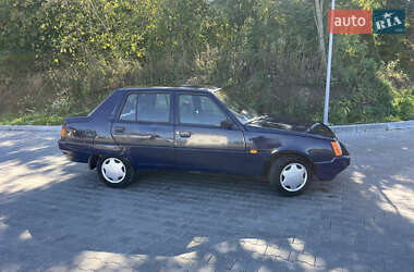 Лифтбек ЗАЗ 1103 Славута 2006 в 