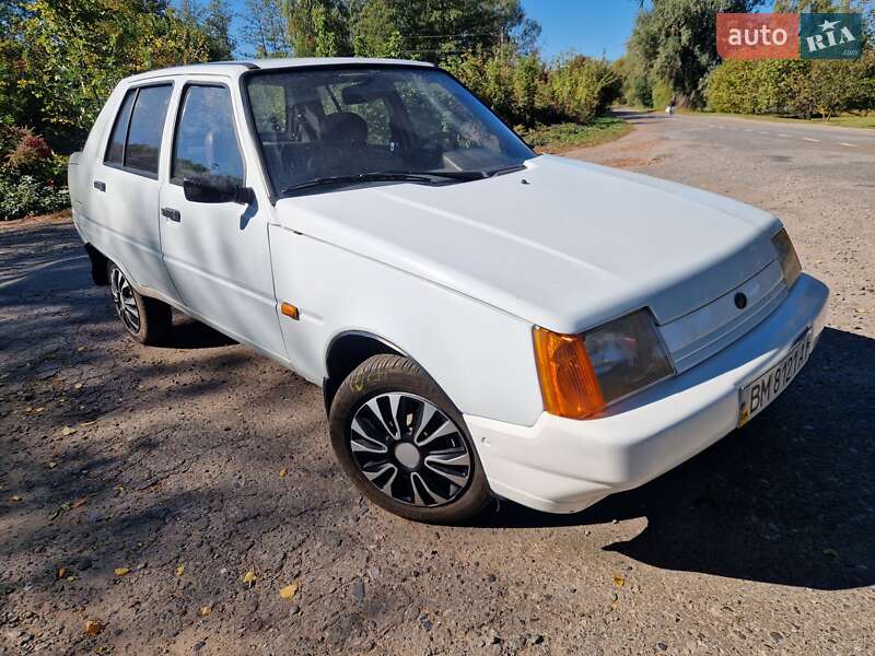 Лифтбек ЗАЗ 1103 Славута 2005 в Ромнах