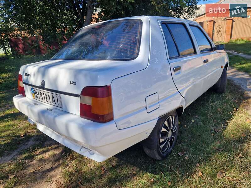 Лифтбек ЗАЗ 1103 Славута 2005 в Ромнах