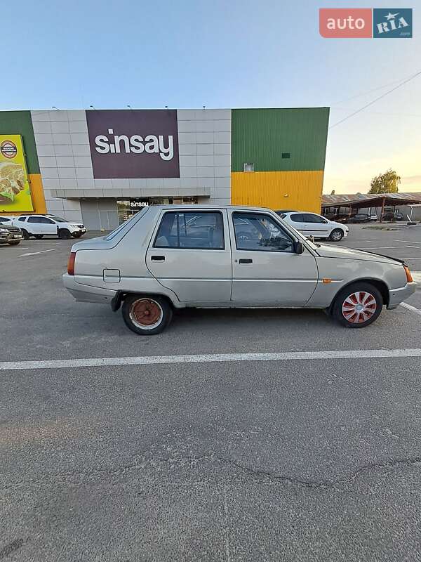 Лифтбек ЗАЗ 1103 Славута 2006 в Нежине