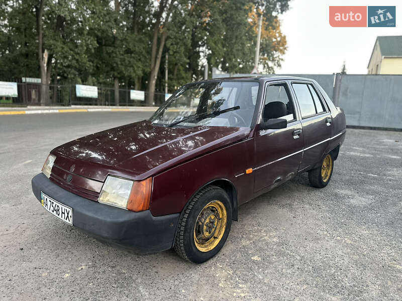 Лифтбек ЗАЗ 1103 Славута 2007 в Киеве