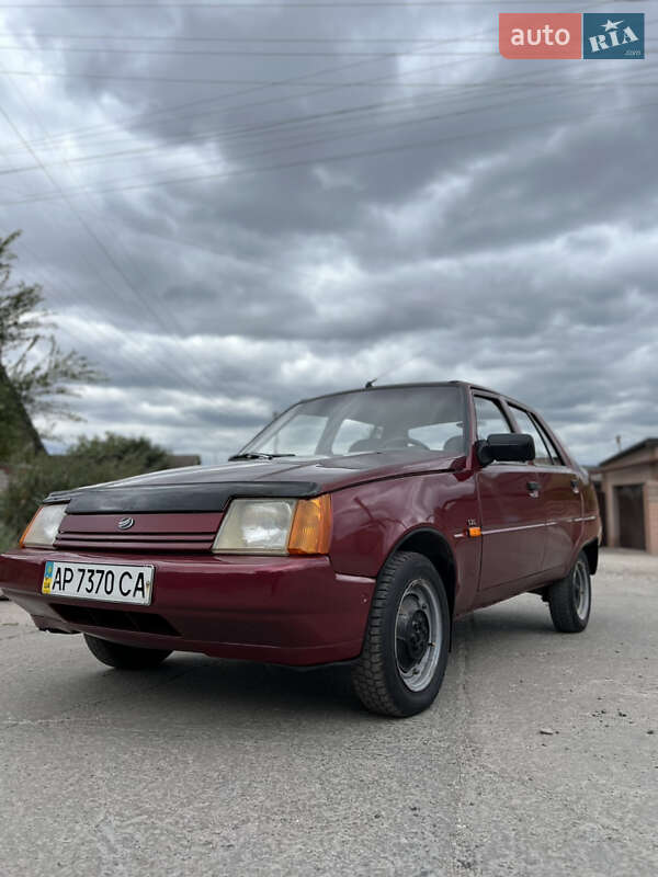 Лифтбек ЗАЗ 1103 Славута 2000 в Запорожье