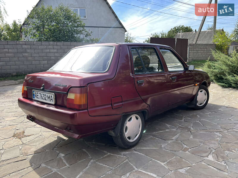 Ліфтбек ЗАЗ 1103 Славута 2000 в Кам'янському фото 13 Ліфтбек ЗАЗ 1103 Славута 2000 в Кам'янському