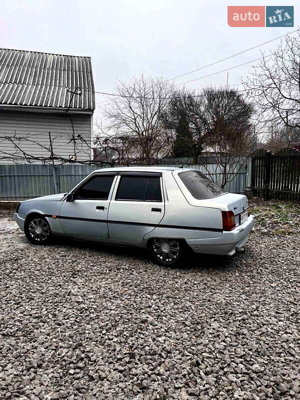 ЗАЗ 1103 Славута 2004