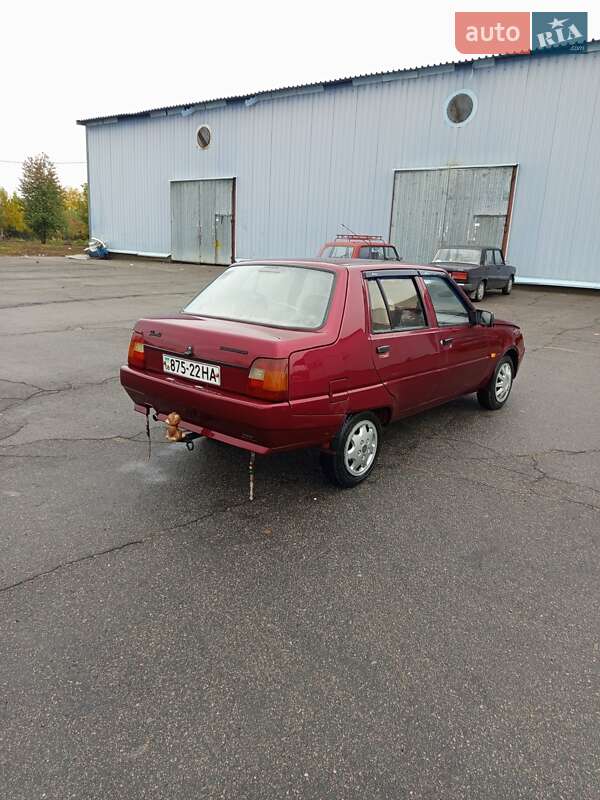 Ліфтбек ЗАЗ 1103 Славута 1999 в Умані фото 3 Ліфтбек ЗАЗ 1103 Славута 1999 в Умані