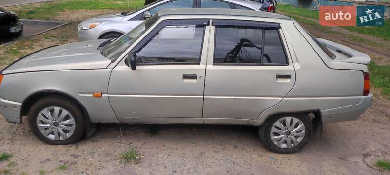 Лифтбек ЗАЗ 1103 Славута 2005 в Черкасском фото 3 Лифтбек ЗАЗ 1103 Славута 2005 в Черкасском