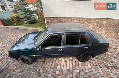 Лифтбек ЗАЗ 1103 Славута 2005 в 