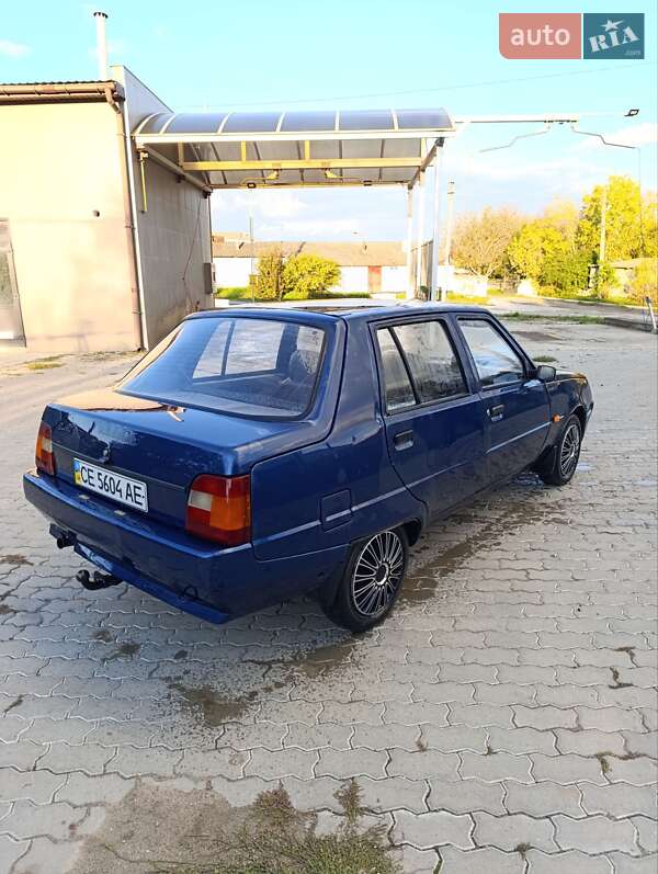 Ліфтбек ЗАЗ 1103 Славута 2005 в Чернівцях фото 3 Ліфтбек ЗАЗ 1103 Славута 2005 в Чернівцях