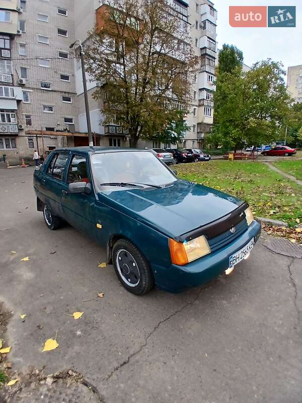 Лифтбек ЗАЗ 1103 Славута 2004 в Черноморске фото 6 Лифтбек ЗАЗ 1103 Славута 2004 в Черноморске