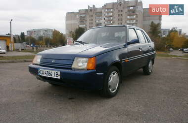Лифтбек ЗАЗ 1103 Славута 2004 в Черкассах