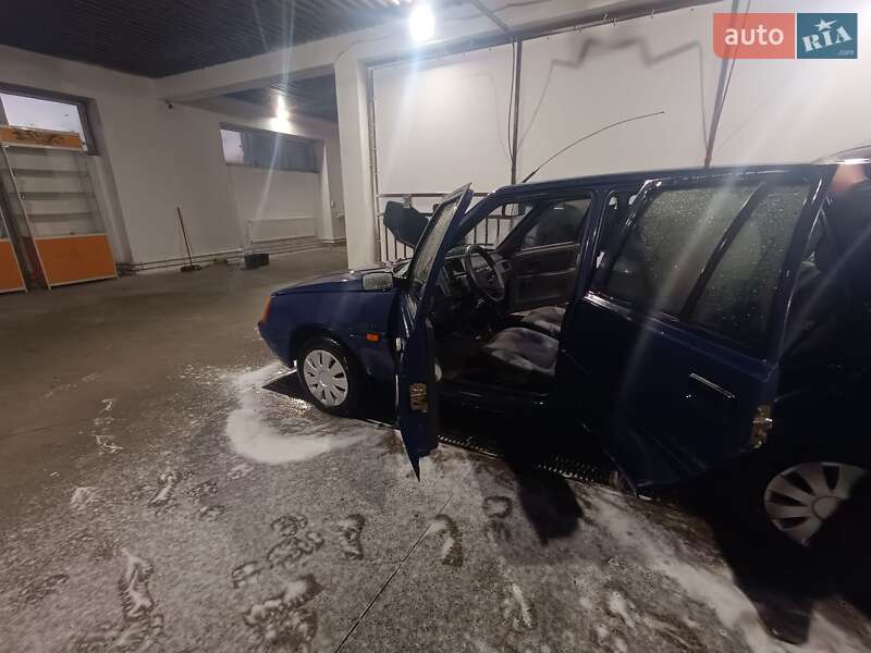 Ліфтбек ЗАЗ 1103 Славута 2003 в Славуті фото 5 Ліфтбек ЗАЗ 1103 Славута 2003 в Славуті