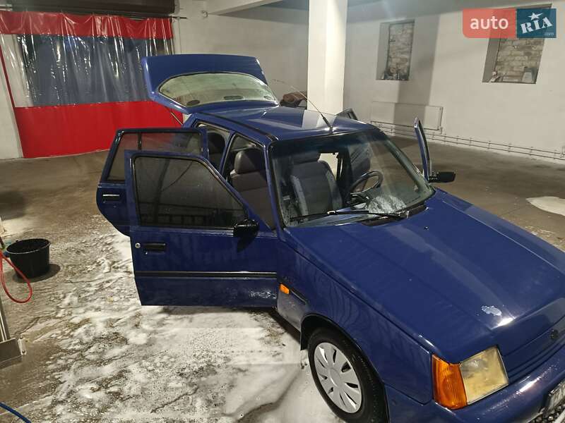 Ліфтбек ЗАЗ 1103 Славута 2003 в Славуті фото 11 Ліфтбек ЗАЗ 1103 Славута 2003 в Славуті