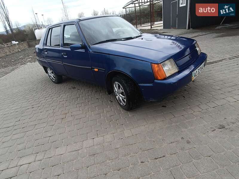 Лифтбек ЗАЗ 1103 Славута 2009 в Виноградове
