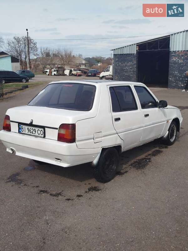 Лифтбек ЗАЗ 1103 Славута 2005 в Градижске