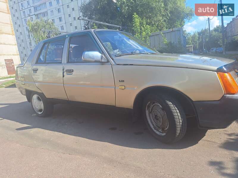 Ліфтбек ЗАЗ 1103 Славута 2006 в Яготині фото 4 Ліфтбек ЗАЗ 1103 Славута 2006 в Яготині