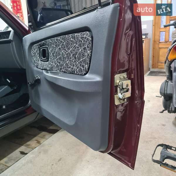 Лифтбек ЗАЗ 1103 Славута 2007 в Черновцах фото 9 Лифтбек ЗАЗ 1103 Славута 2007 в Черновцах