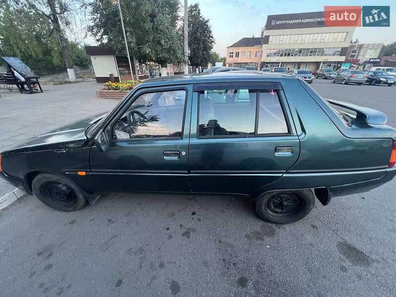 Лифтбек ЗАЗ 1103 Славута 2004 в Харькове